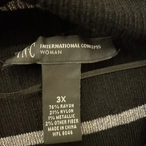 International Concepts black and silver striped tunic with front pockets - Picture 6 of 7